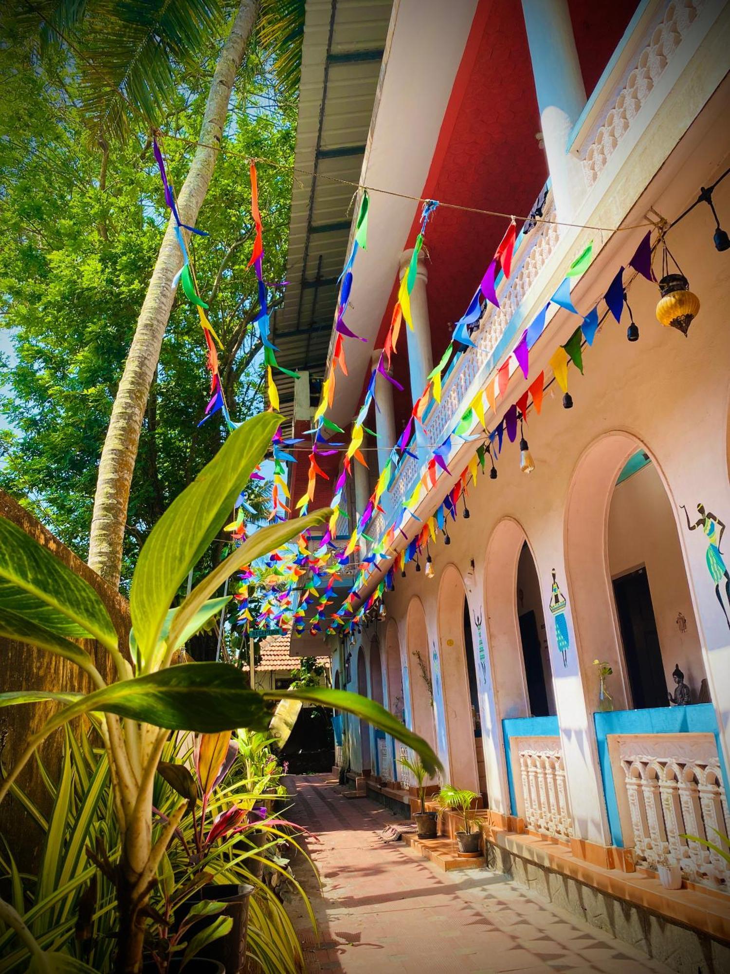 Paradise Inn Beach Resort Varkala Bagian luar foto